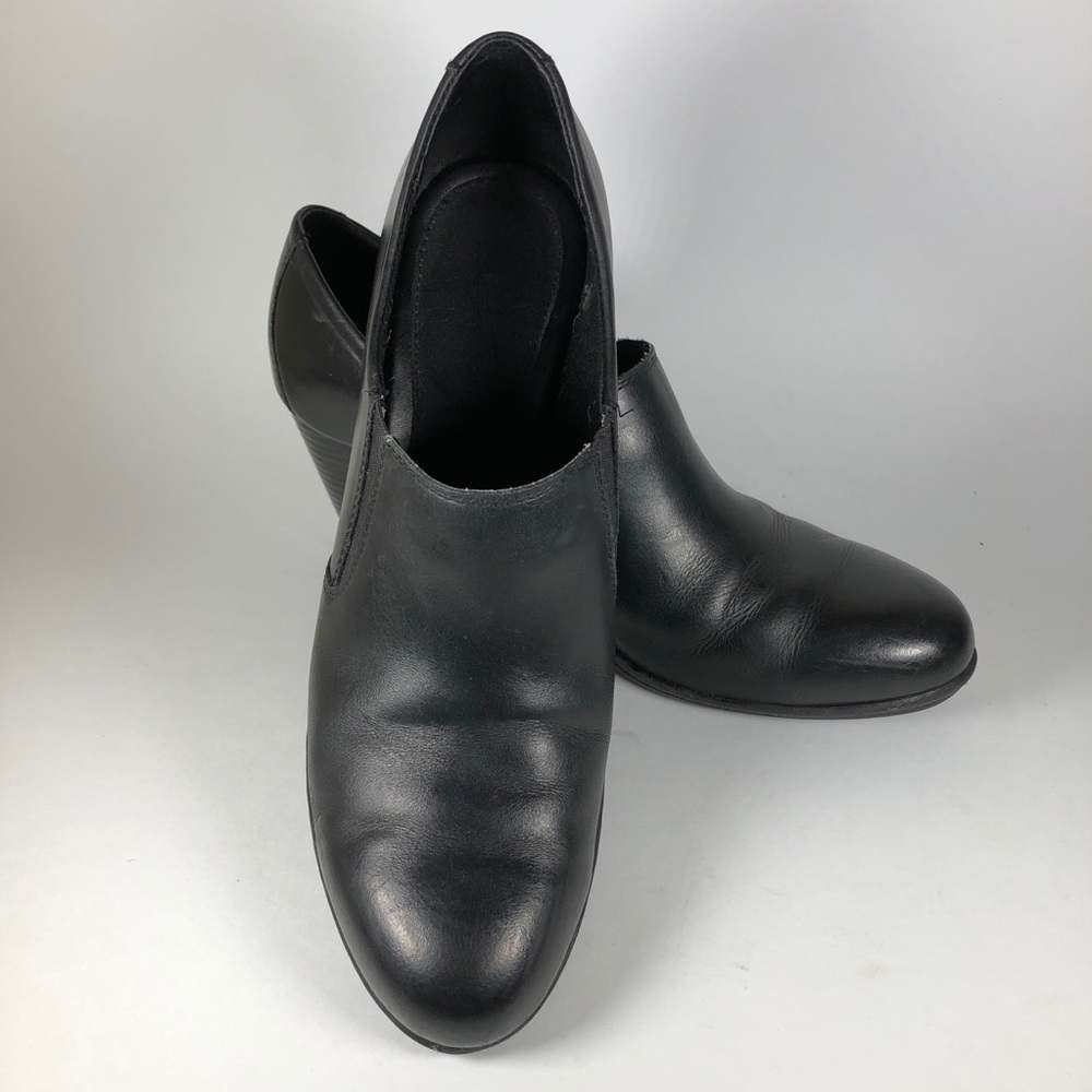 Born Women’s Ankle Booties Black Leather 9.5